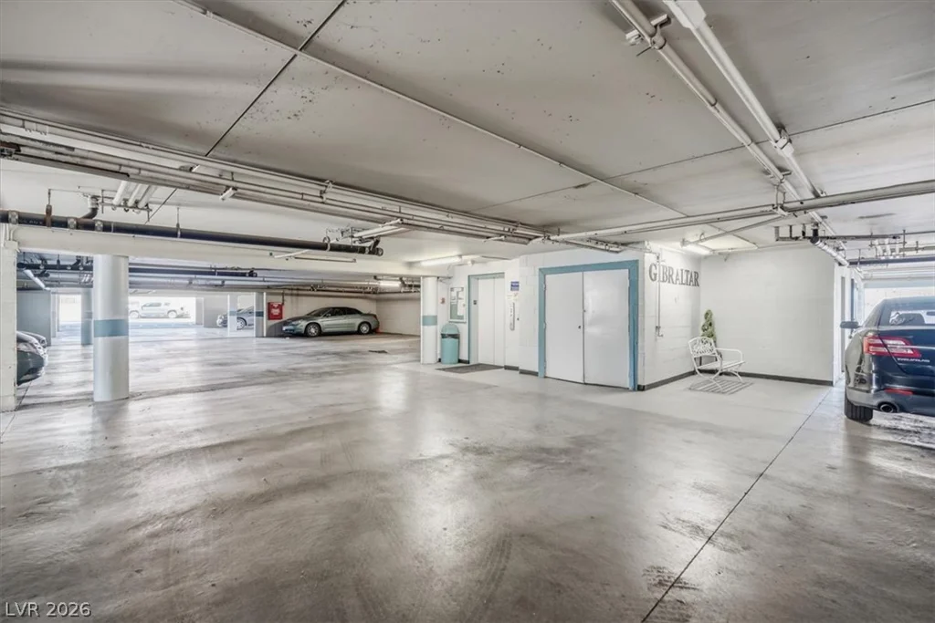 745 Royal Crest, Las Vegas, NV 89169