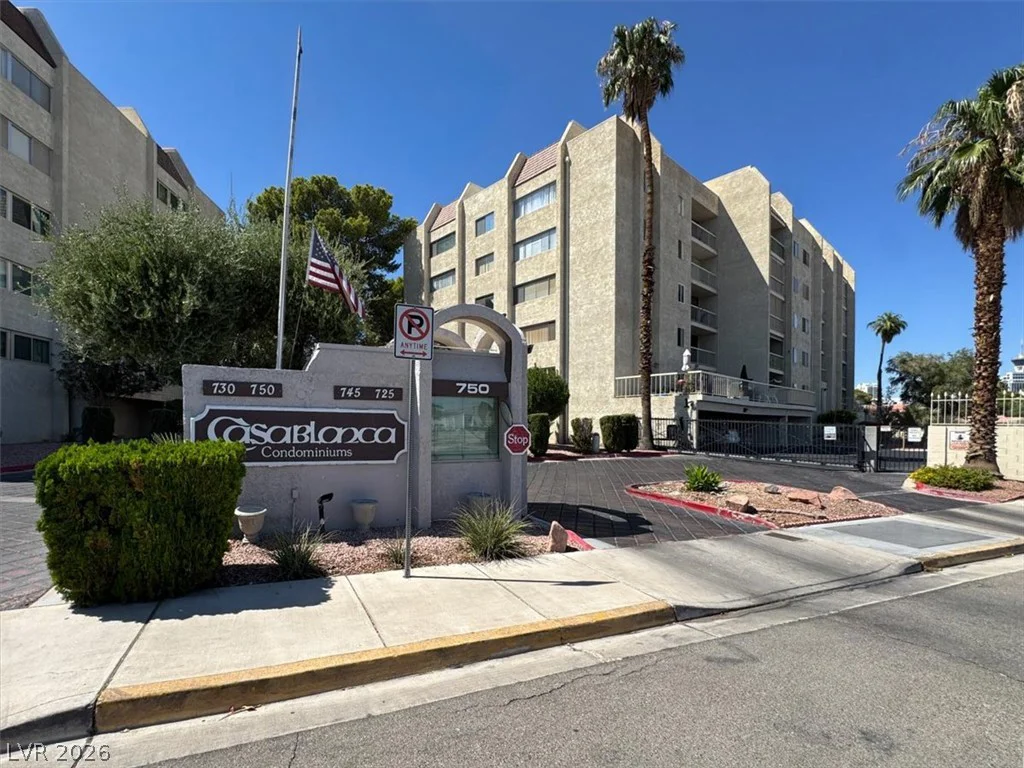 745 Royal Crest, Las Vegas, NV 89169