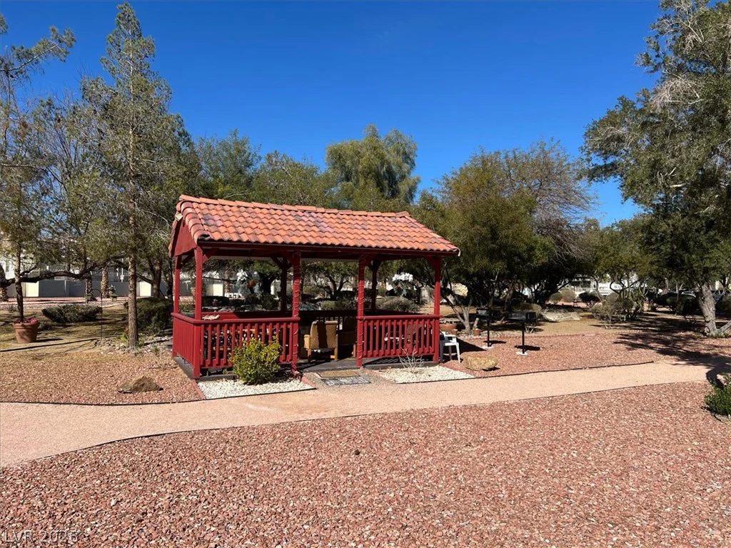 745 Royal Crest, Las Vegas, NV 89169
