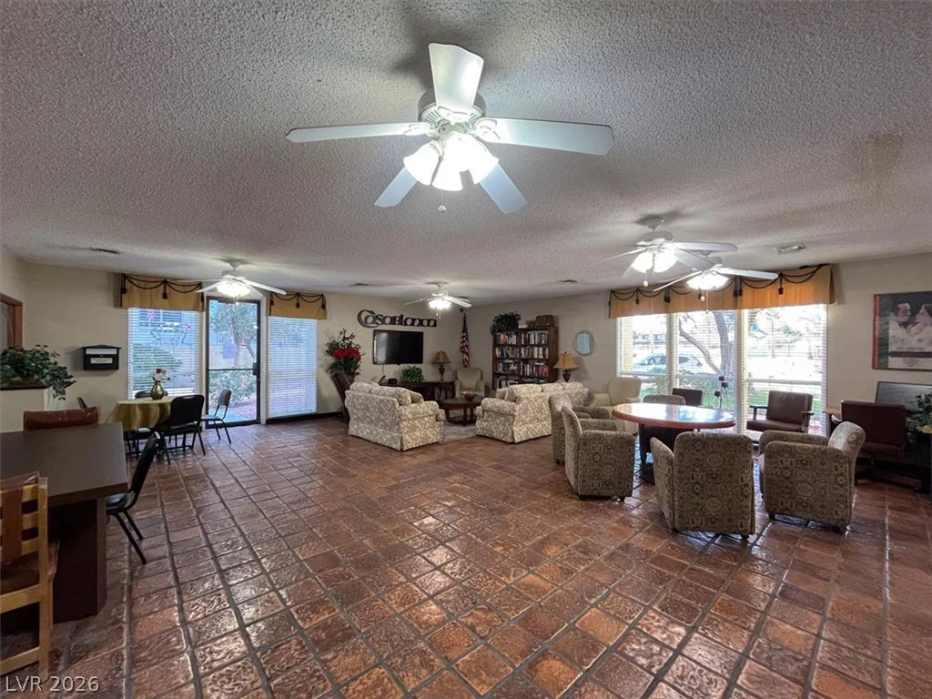 745 Royal Crest, Las Vegas, NV 89169