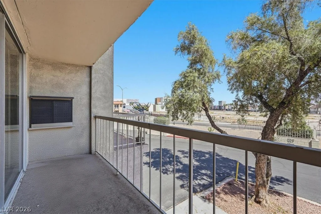 745 Royal Crest, Las Vegas, NV 89169