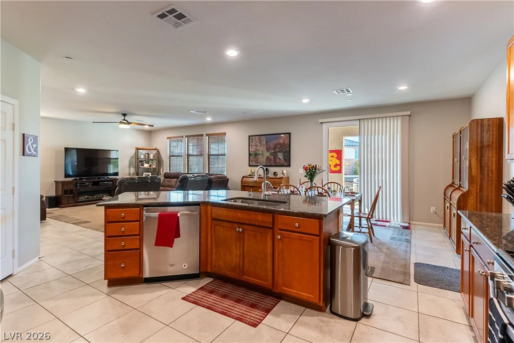 982 Twilight Glow, Henderson, NV 89015