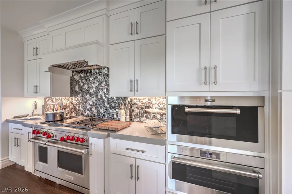 1705 Corta Bella, Las Vegas, NV 89134