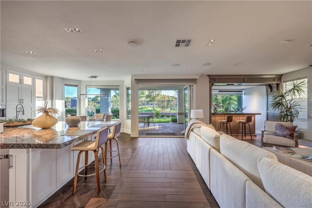 1705 Corta Bella, Las Vegas, NV 89134