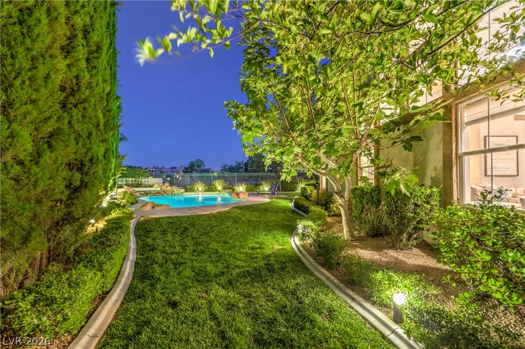 1705 Corta Bella, Las Vegas, NV 89134