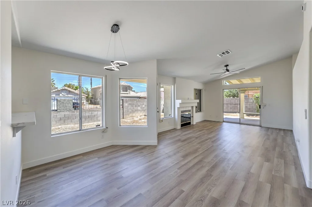 5783 Ballinger, Las Vegas, NV 89142