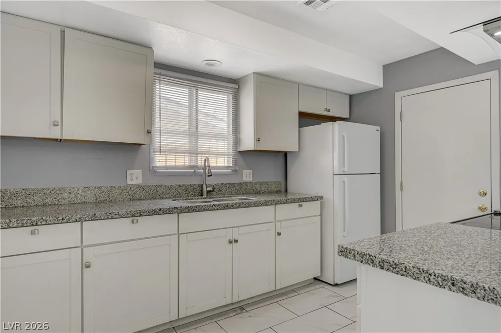 3909 Oakey, Las Vegas, NV 89102