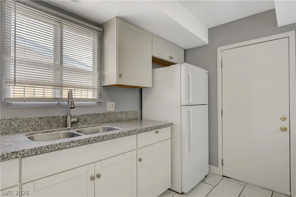 3909 Oakey, Las Vegas, NV 89102