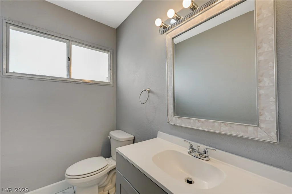 3909 Oakey, Las Vegas, NV 89102