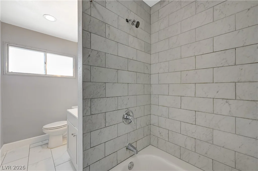 3909 Oakey, Las Vegas, NV 89102