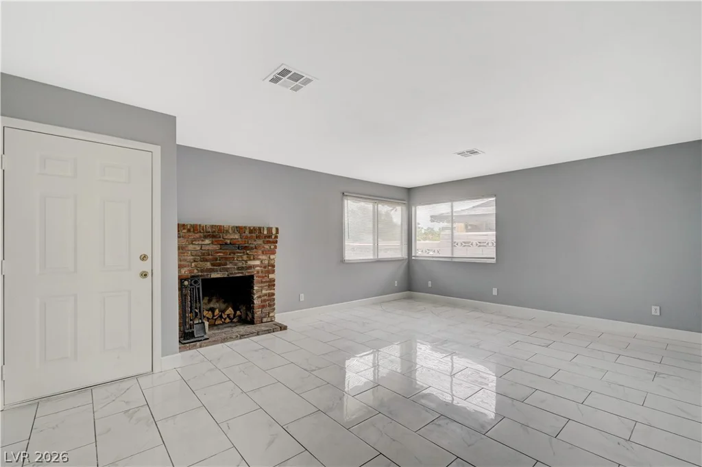 3909 Oakey, Las Vegas, NV 89102
