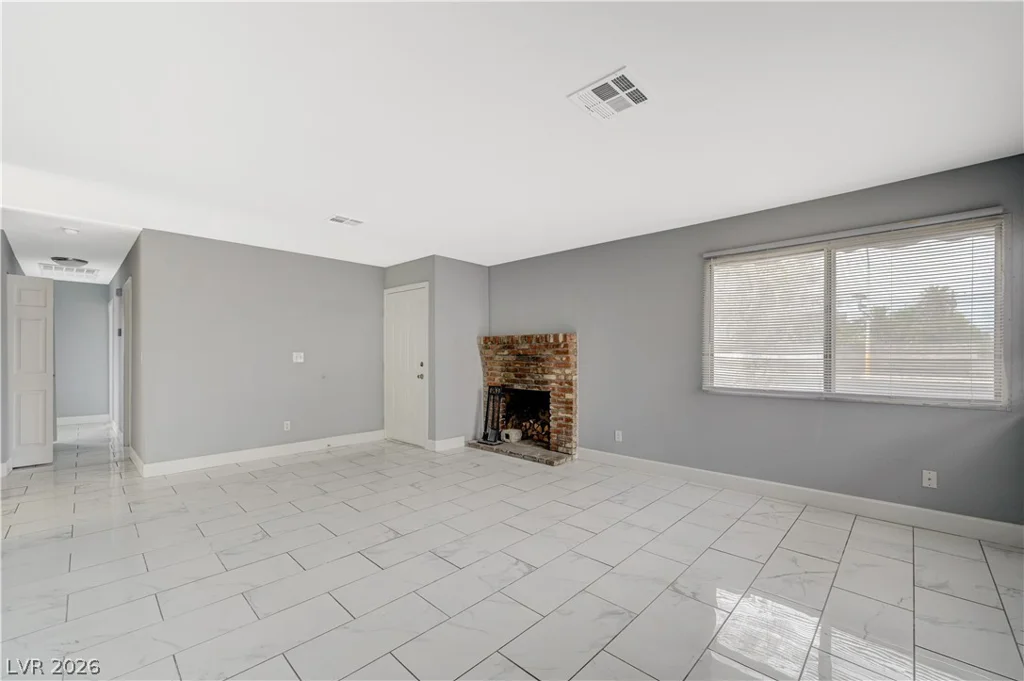 3909 Oakey, Las Vegas, NV 89102