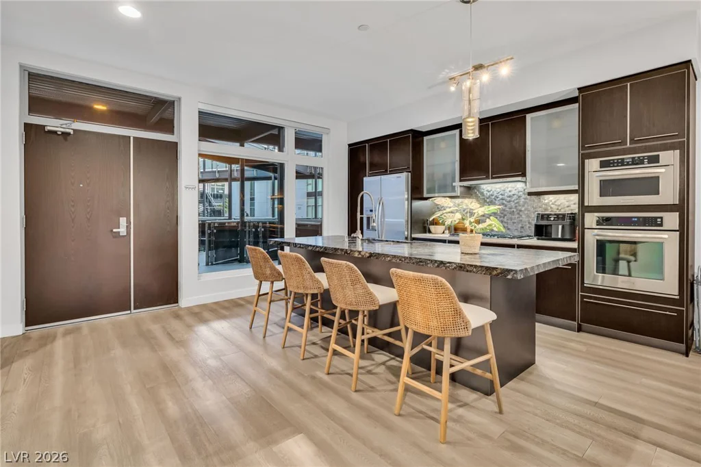 8925 Flamingo, Las Vegas, NV 89147