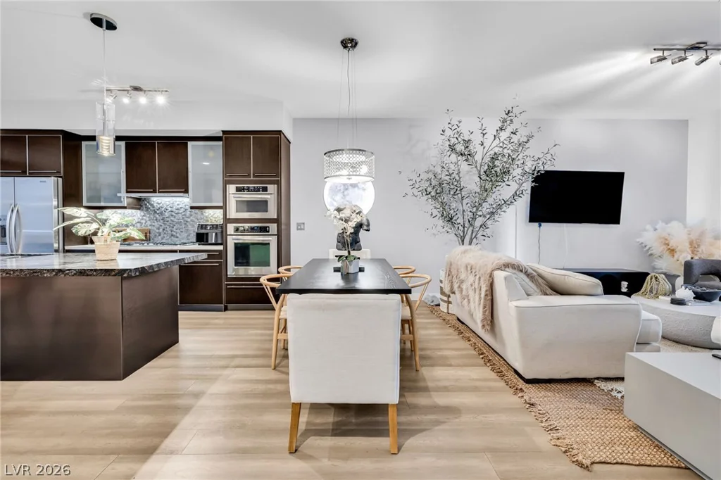 8925 Flamingo, Las Vegas, NV 89147
