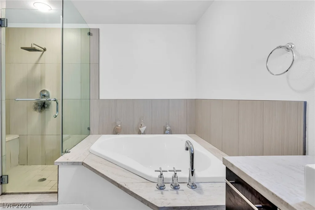 8925 Flamingo, Las Vegas, NV 89147