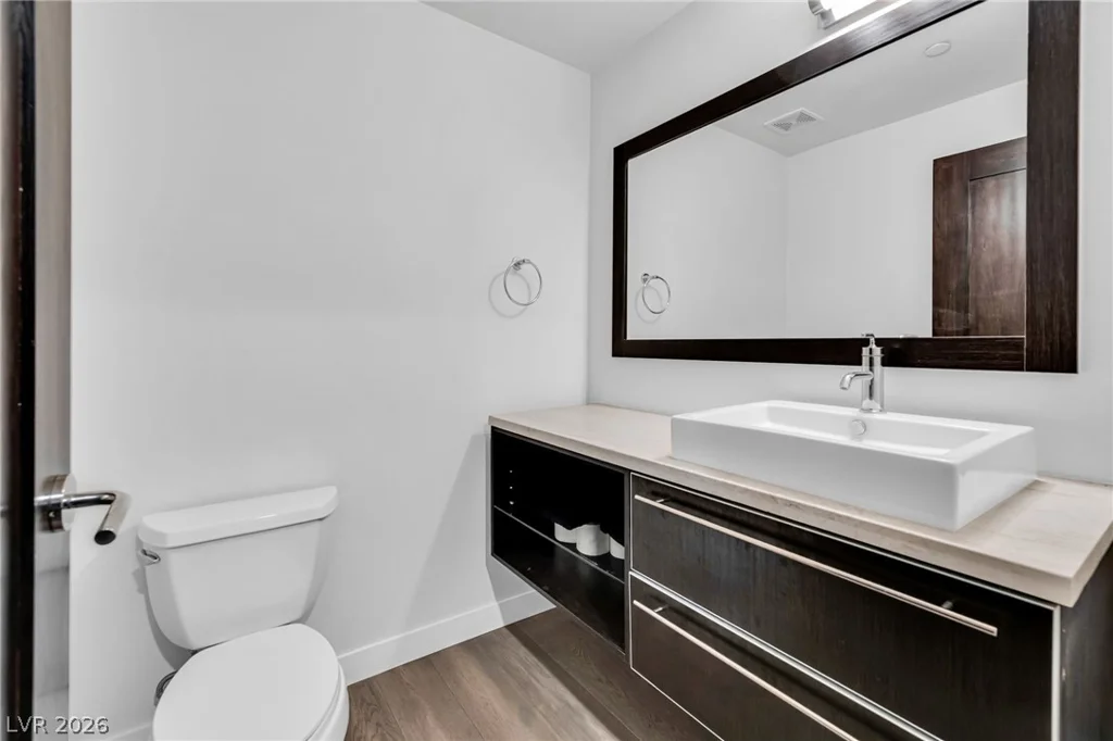 8925 Flamingo, Las Vegas, NV 89147