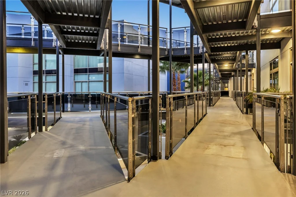 8925 Flamingo, Las Vegas, NV 89147