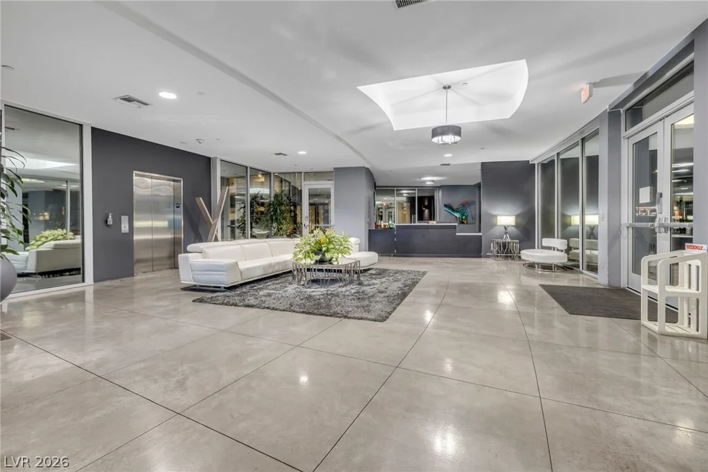8925 Flamingo, Las Vegas, NV 89147
