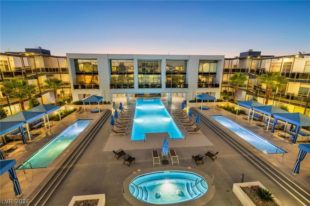 8925 Flamingo, Las Vegas, NV 89147