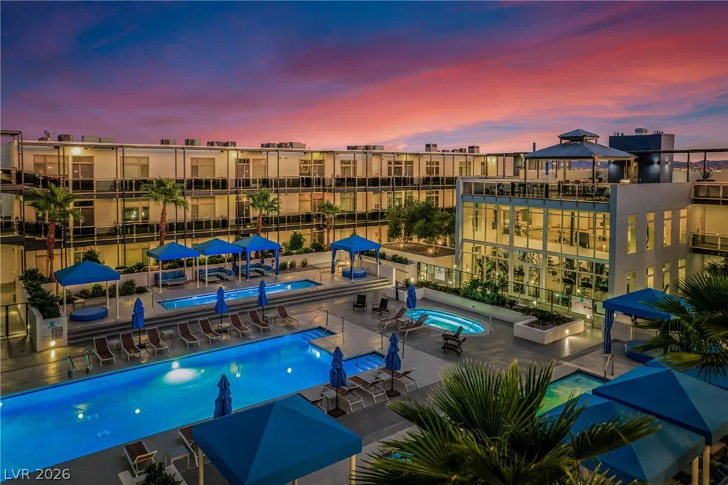 8925 Flamingo, Las Vegas, NV 89147