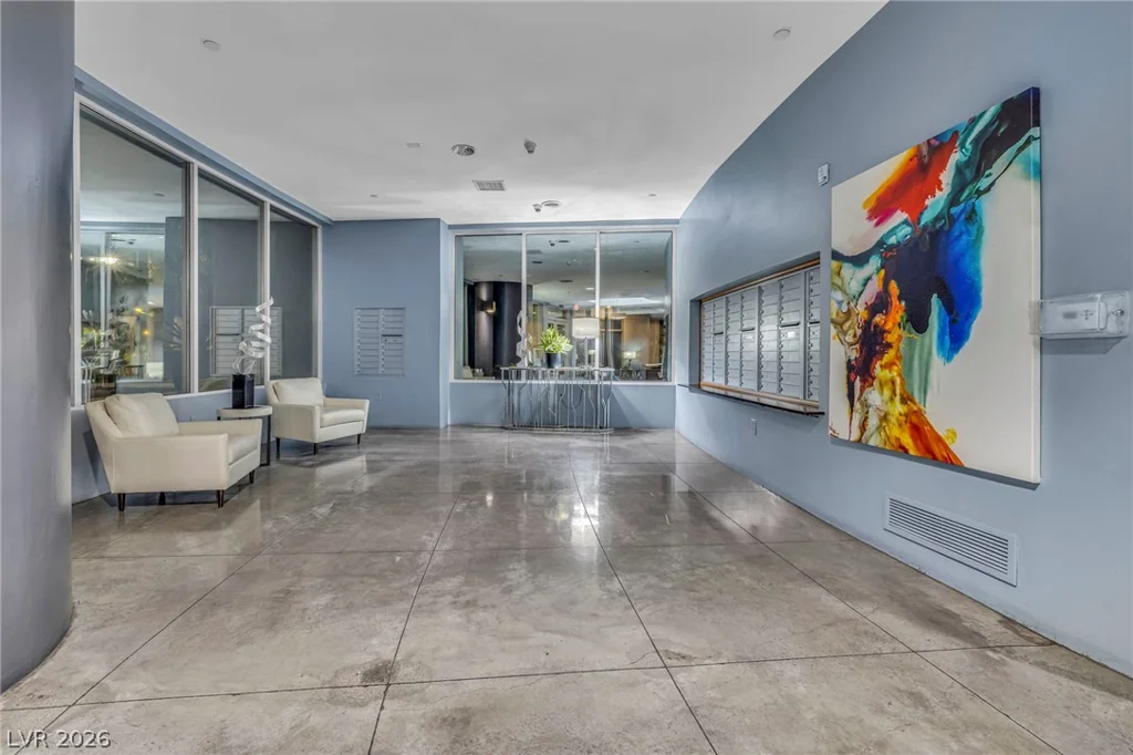 8925 Flamingo, Las Vegas, NV 89147