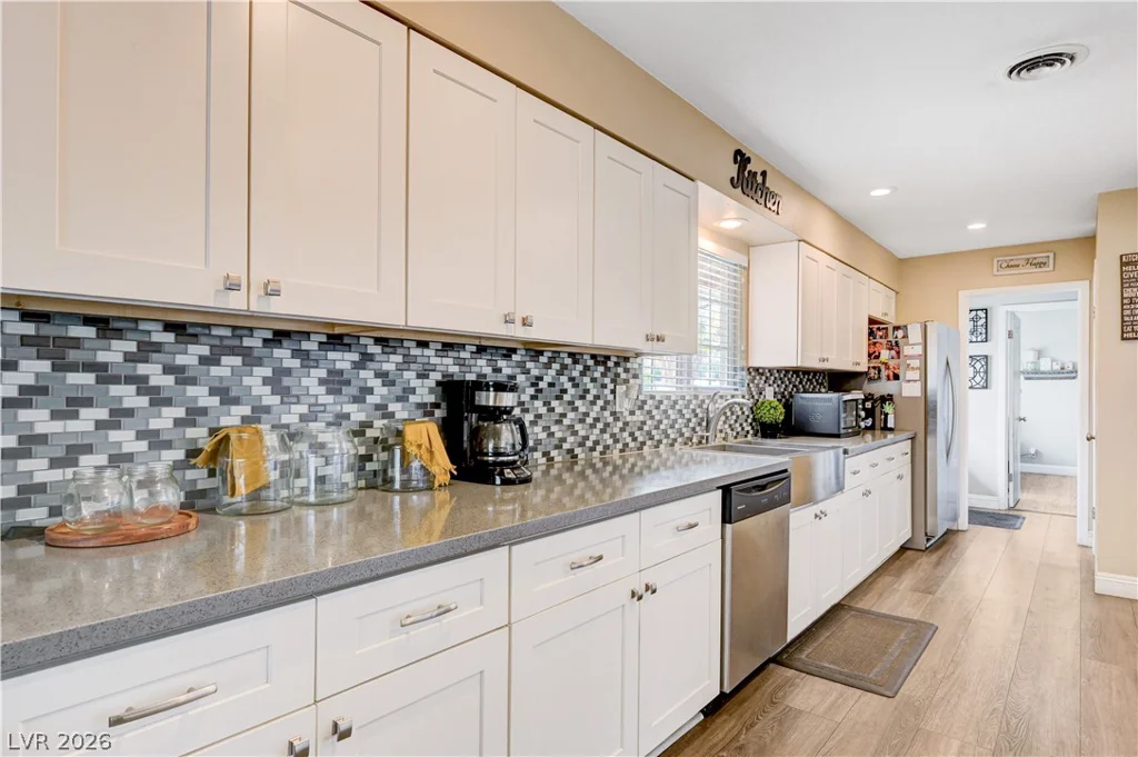 2704 Oakey, Las Vegas, NV 89102