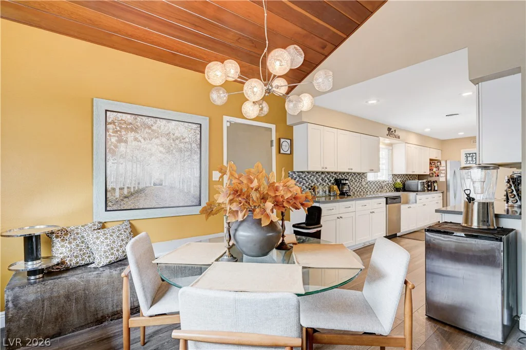 2704 Oakey, Las Vegas, NV 89102