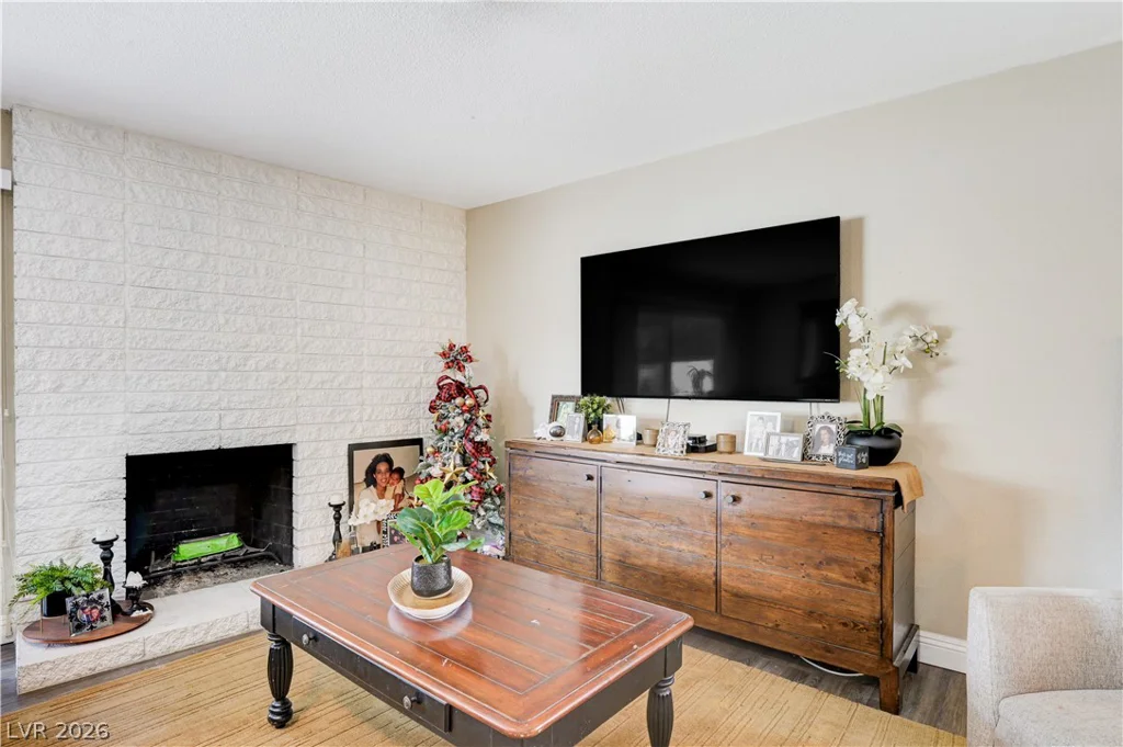 2704 Oakey, Las Vegas, NV 89102