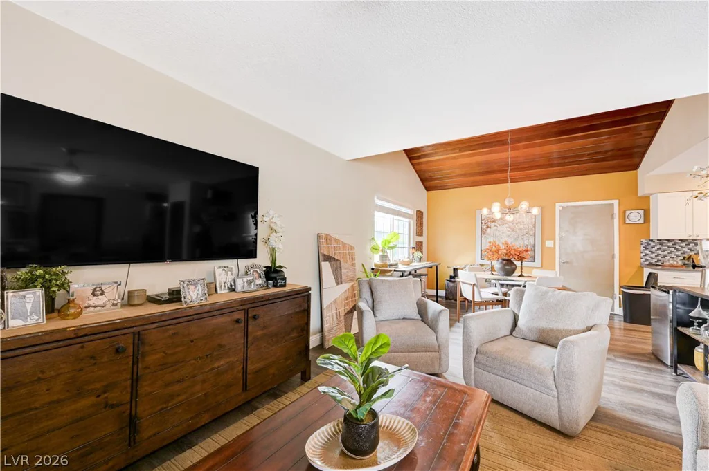 2704 Oakey, Las Vegas, NV 89102