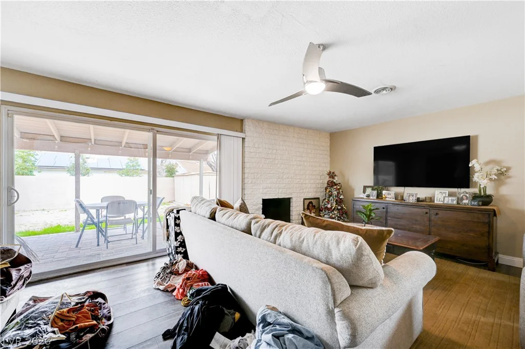 2704 Oakey, Las Vegas, NV 89102