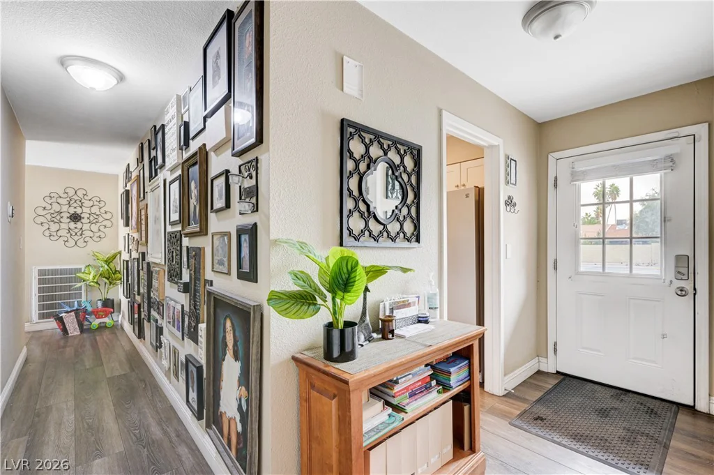 2704 Oakey, Las Vegas, NV 89102