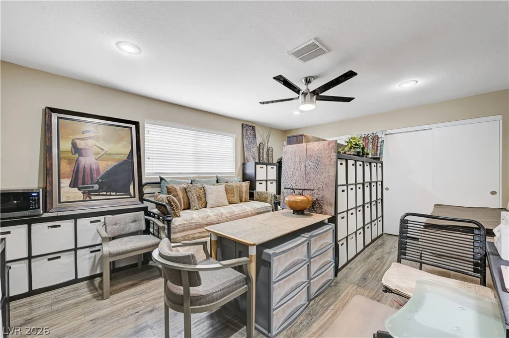 2704 Oakey, Las Vegas, NV 89102