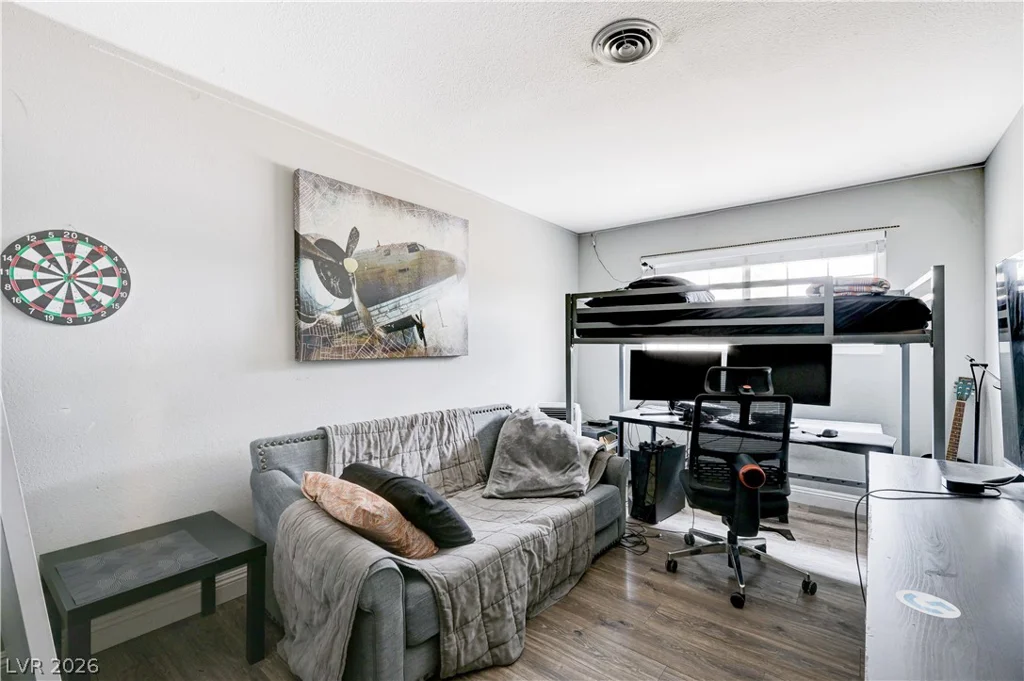 2704 Oakey, Las Vegas, NV 89102