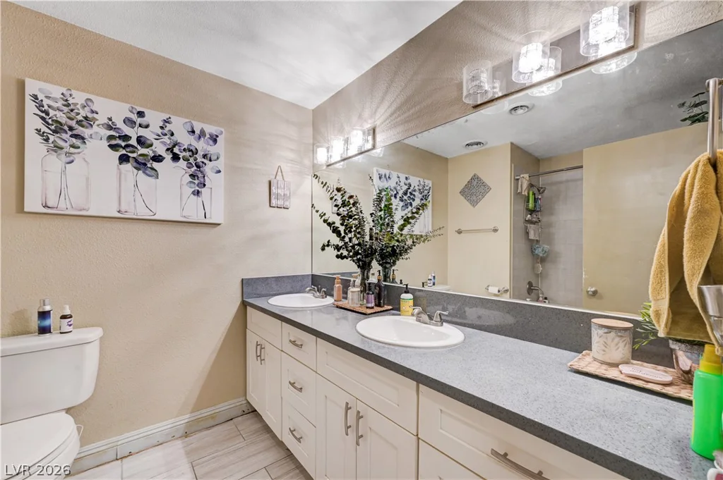 2704 Oakey, Las Vegas, NV 89102