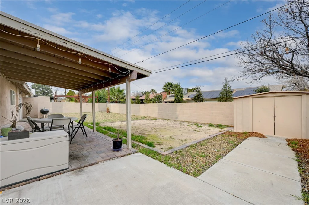 2704 Oakey, Las Vegas, NV 89102