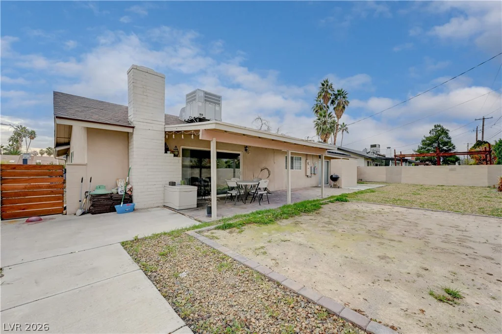 2704 Oakey, Las Vegas, NV 89102