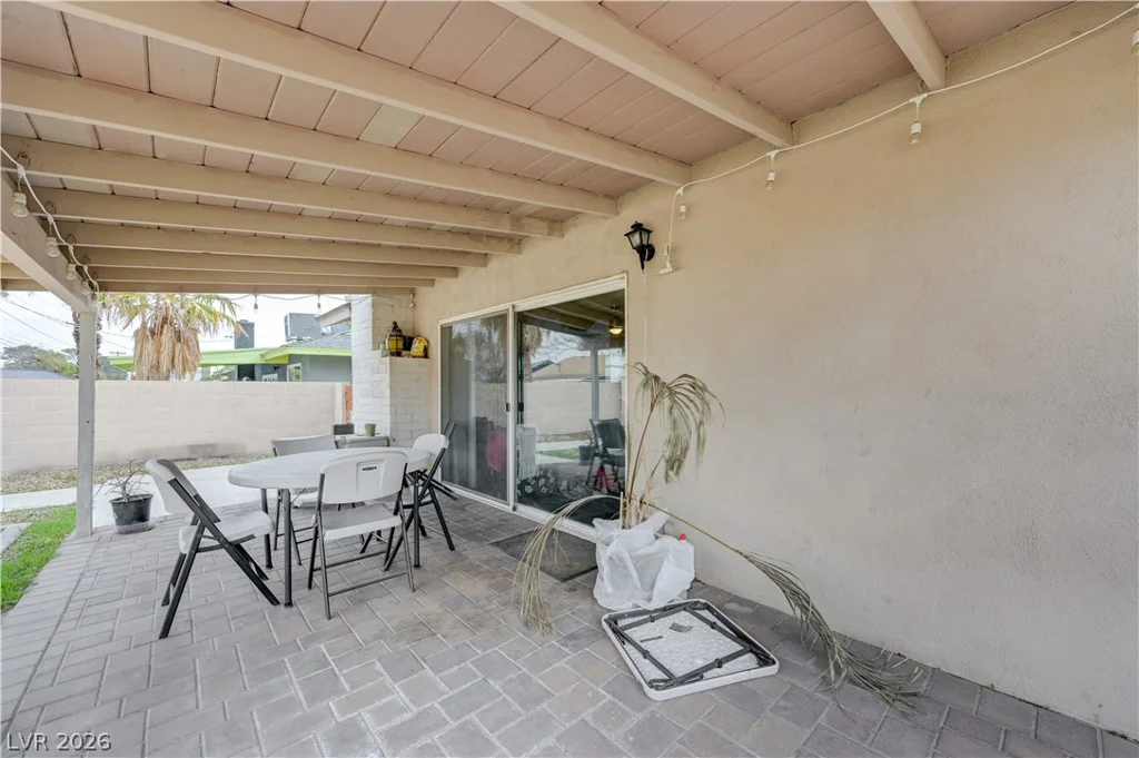 2704 Oakey, Las Vegas, NV 89102
