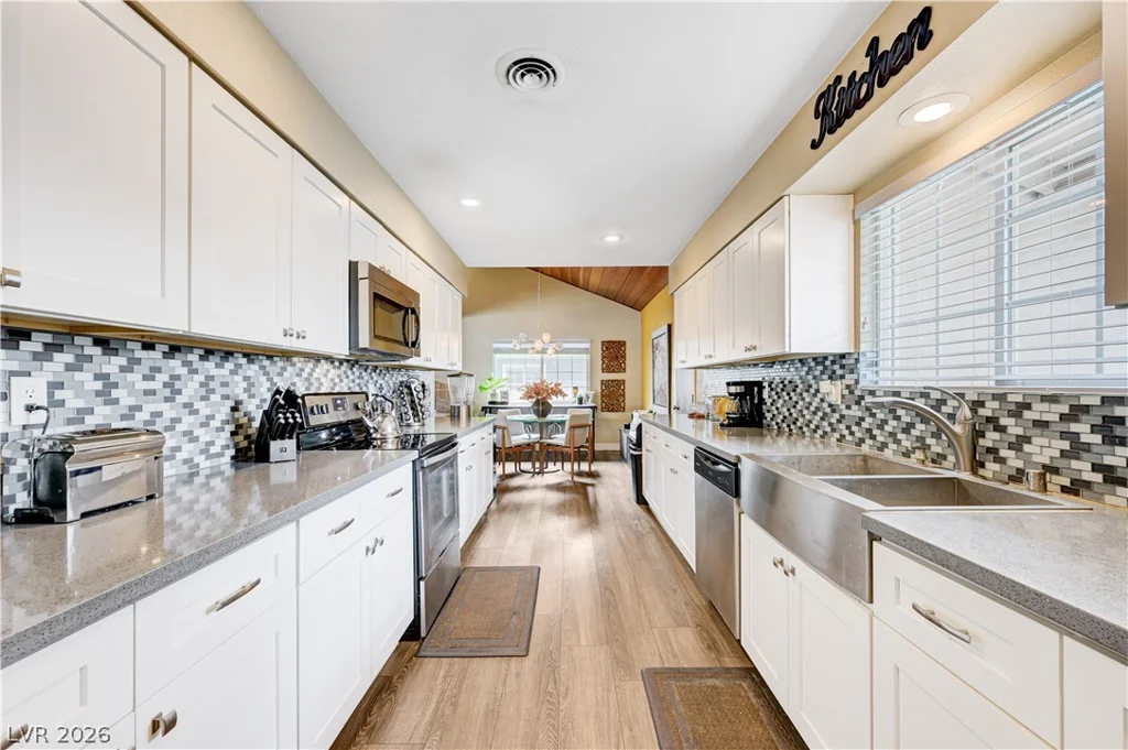 2704 Oakey, Las Vegas, NV 89102