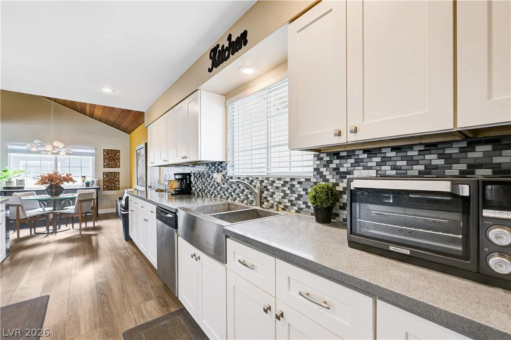 2704 Oakey, Las Vegas, NV 89102