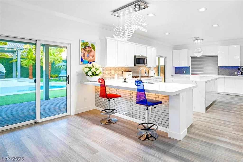 5456 Digne, Las Vegas, NV 89141