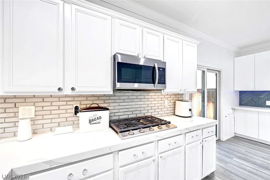 5456 Digne, Las Vegas, NV 89141