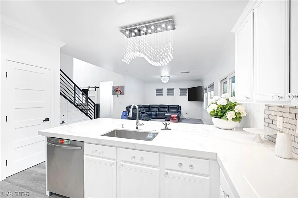 5456 Digne, Las Vegas, NV 89141