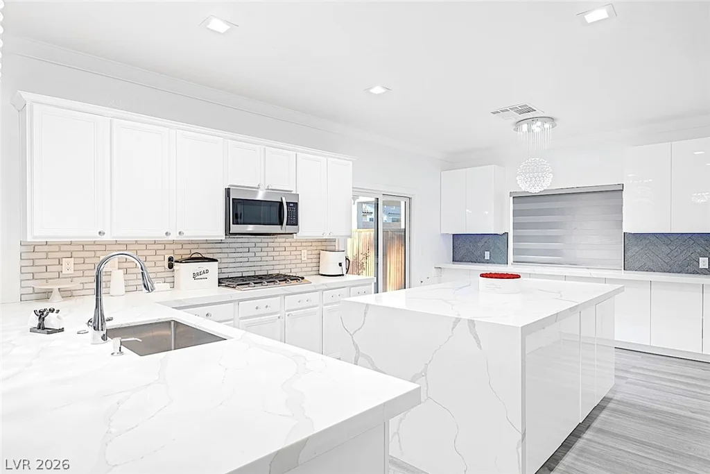 5456 Digne, Las Vegas, NV 89141