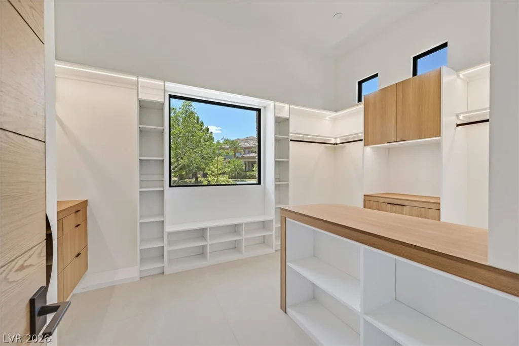 34 Vintage Canyon, Las Vegas, NV 89141