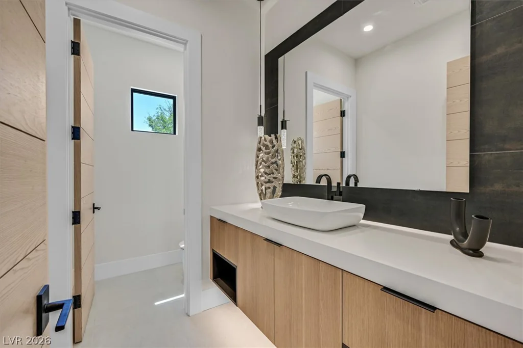 34 Vintage Canyon, Las Vegas, NV 89141