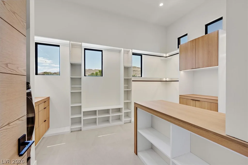 34 Vintage Canyon, Las Vegas, NV 89141