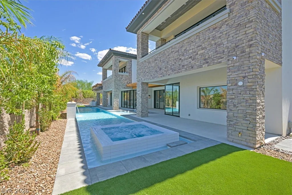 34 Vintage Canyon, Las Vegas, NV 89141