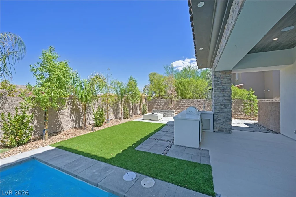 34 Vintage Canyon, Las Vegas, NV 89141