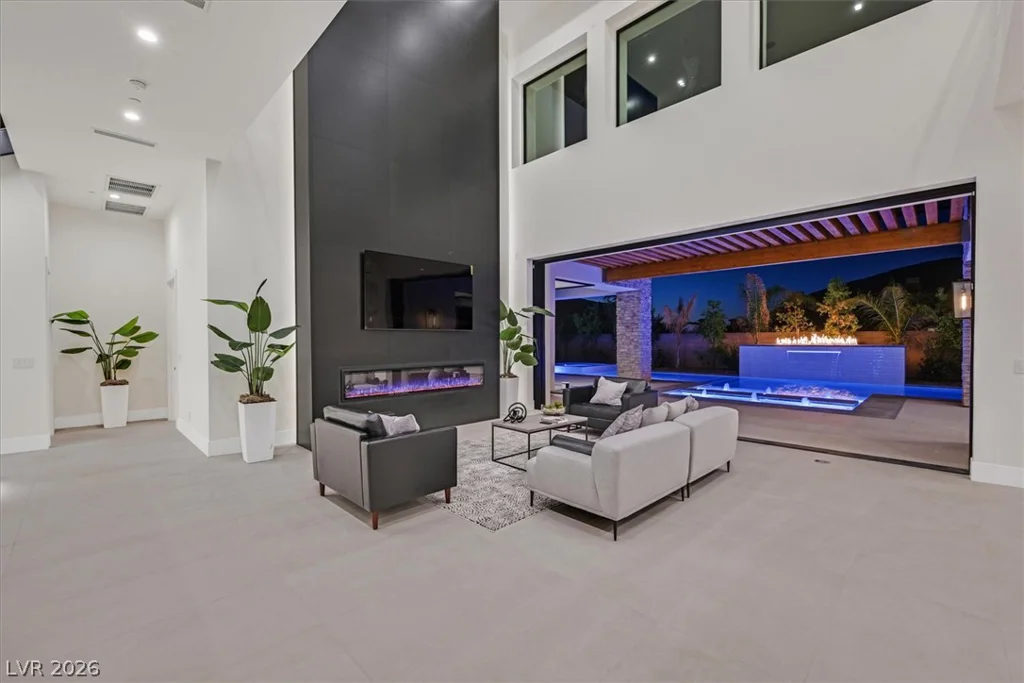 34 Vintage Canyon, Las Vegas, NV 89141