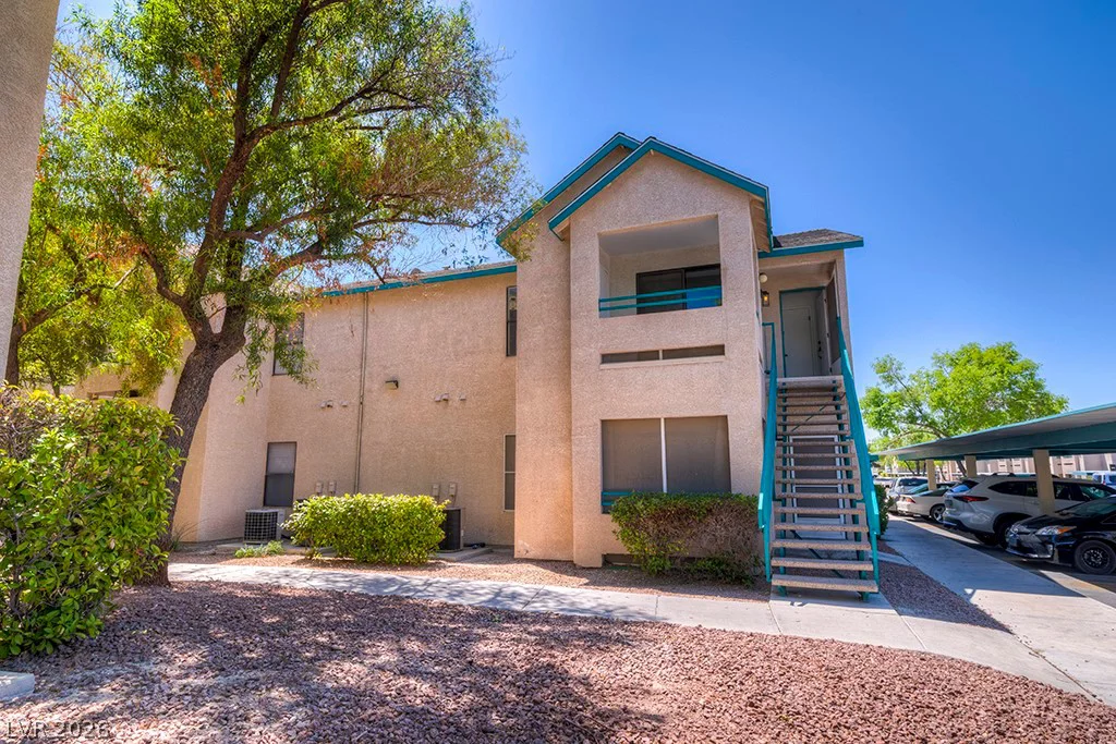 5121 Lindell, Las Vegas, NV 89118